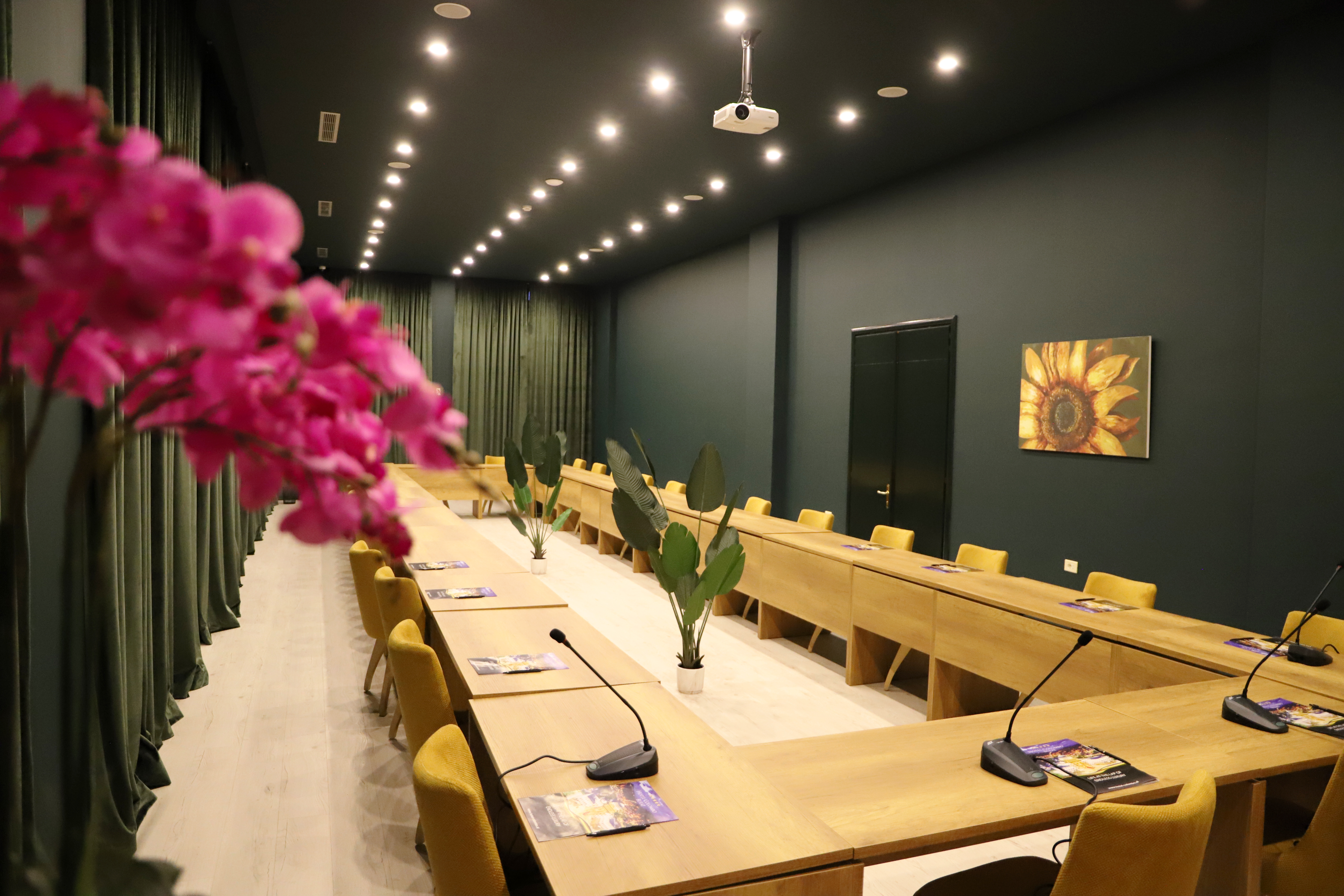 Mice, Corporate & Events